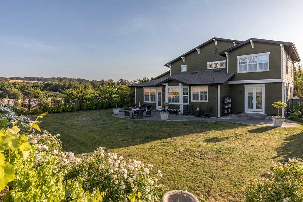 Nicole Marzo Compass Petaluma